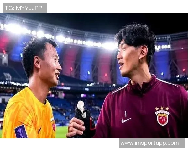 柔佛后卫与陈威赛后闲聊回顾48脚打门的精彩对决