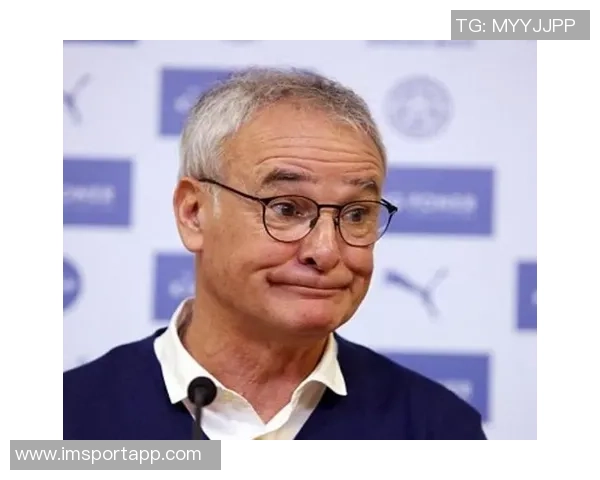 佛罗伦萨决定瓦诺利继续执教两场并启动管理层重组计划