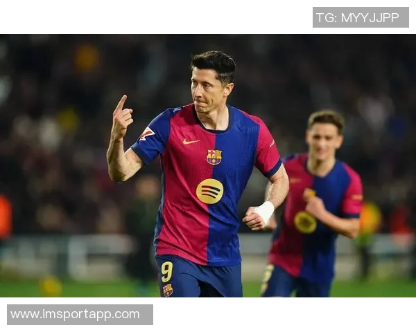 西甲联盟因球场积雪达20厘米申请推迟比赛天气影响引发关注