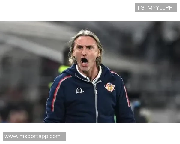 佛罗伦萨主帅称斯帕莱蒂具备智慧将尤文调整回4-33阵型