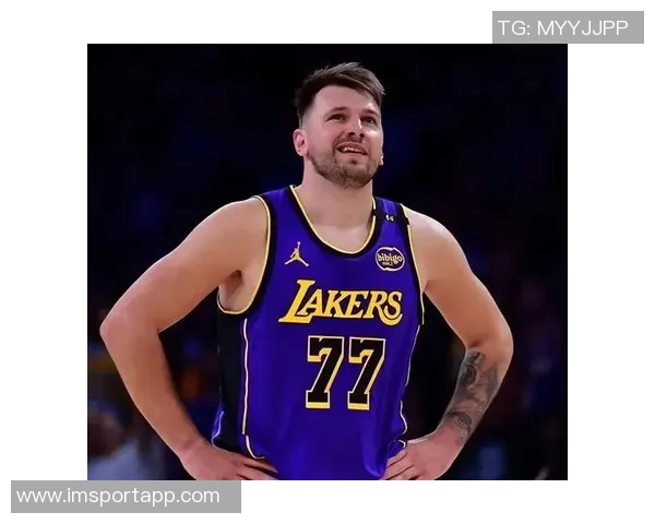 湖人客场挑战灰熊东契奇状态成疑能否复出引关注 湖人客场挑战灰熊东契奇状态成疑能否复出引关注