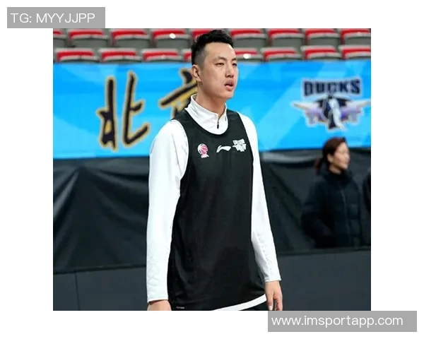 翟晓川小腿肌肉拉伤北京队紧急召回发展联盟球员范依铭补充阵容 翟晓川小腿肌肉拉伤北京队紧急召回发展联盟球员范依铭补充阵容