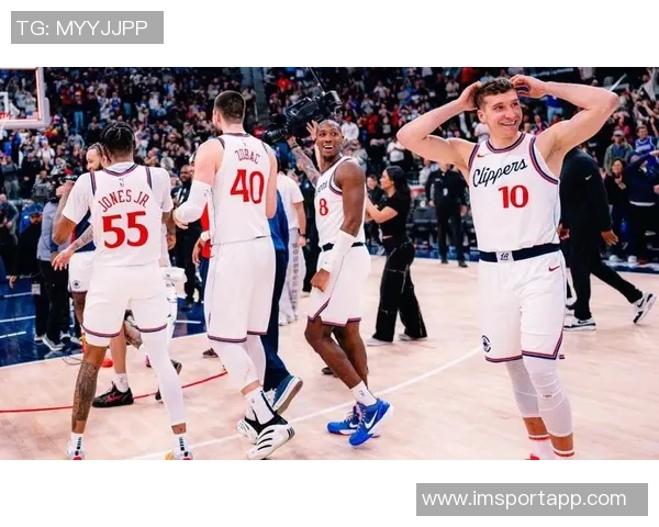 快船阵容深度依赖博格丹状态保罗活力与比尔表现