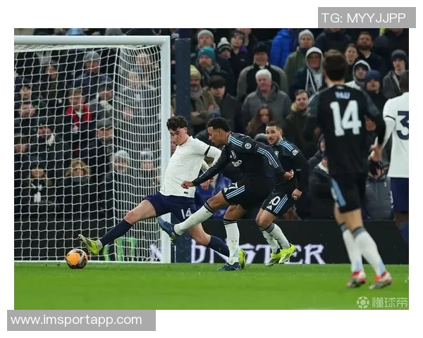 2025年英超助攻榜揭晓B费以12次助攻领跑摩根罗杰斯紧随其后 2025年英超助攻榜揭晓B费以12次助攻领跑摩根罗杰斯紧随其后