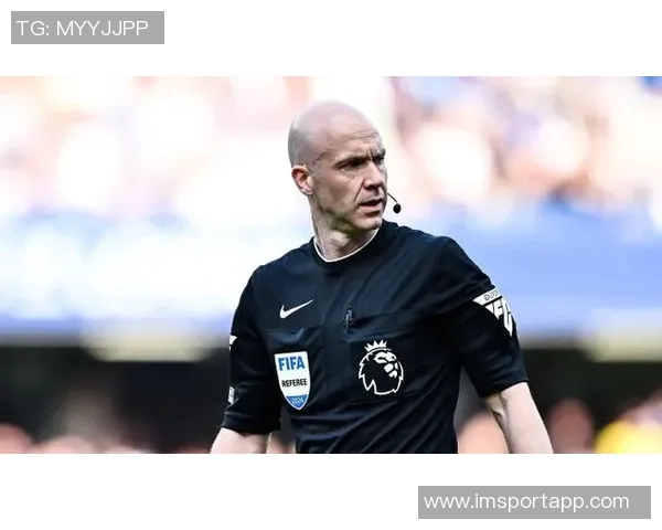 巴黎客战葡体裁判组确认英格兰裁判安东尼泰勒执法比赛全程